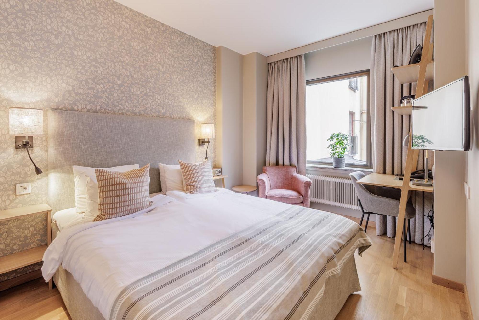 Wellington Hotell 4*